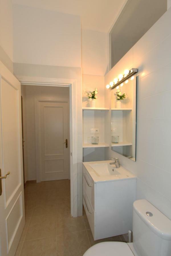 Apartamento Ollerias Málaga Buitenkant foto